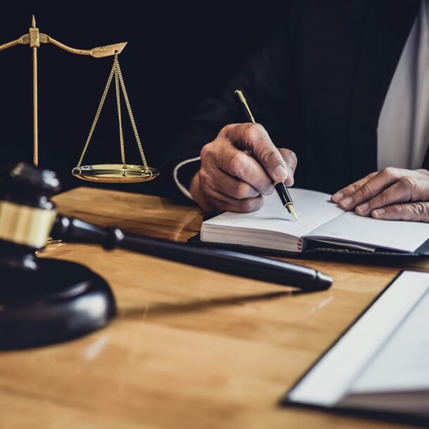 https://carpenterlewis.com/wp-content/uploads/2026/08/trust-lawyer-Maryville-TN.jpg